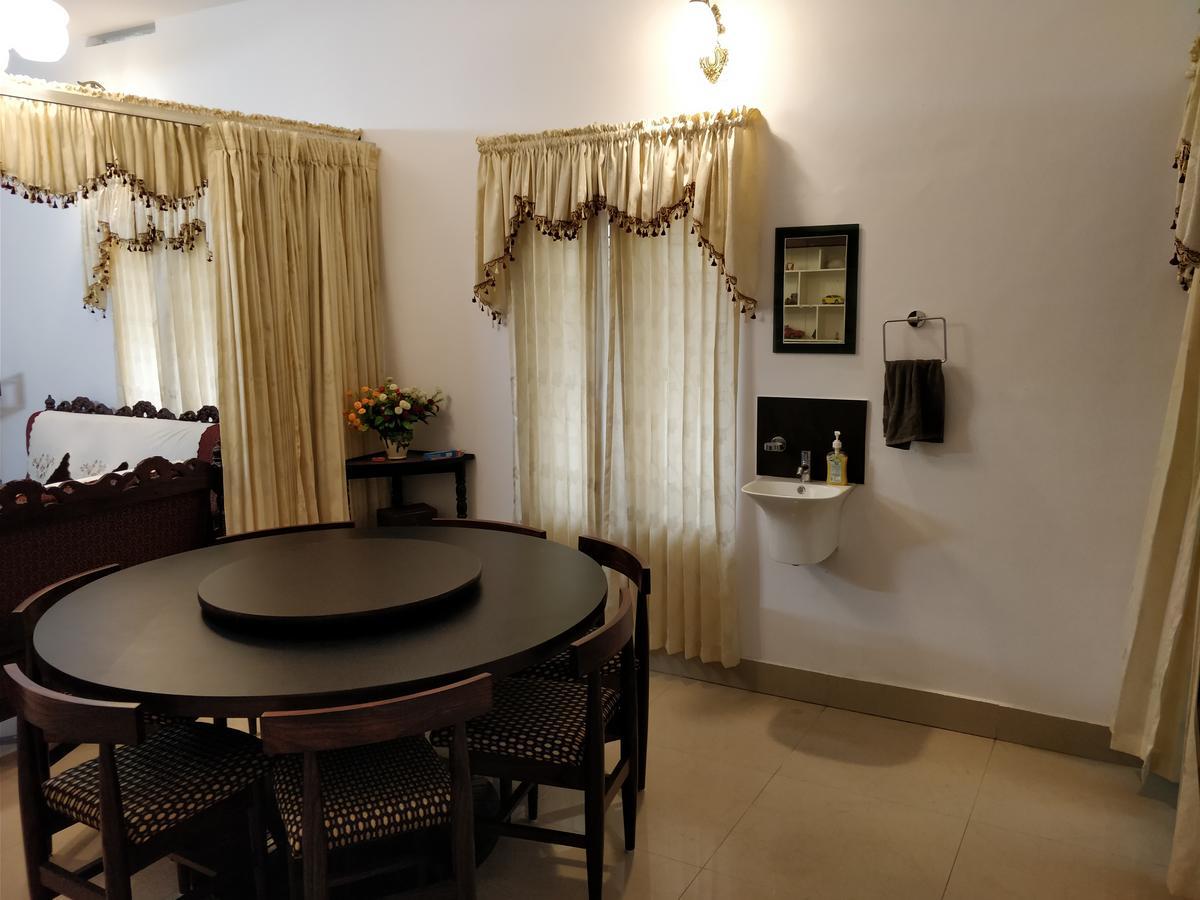 White House Villa Thrissur Luaran gambar